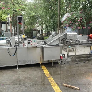 Potato cutting machine