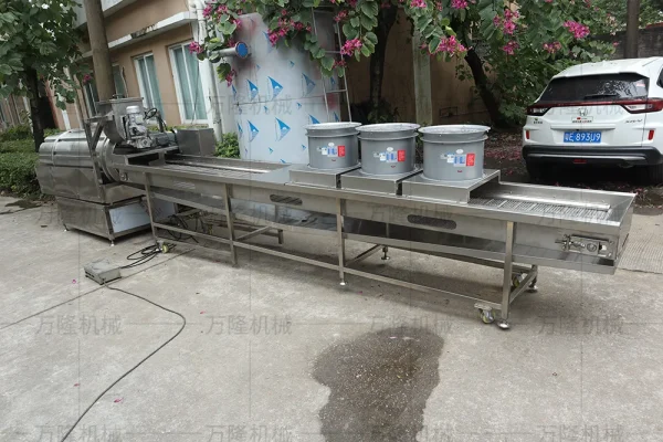Potato peeling machine