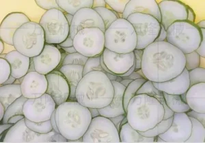 Cucumber cutting machine