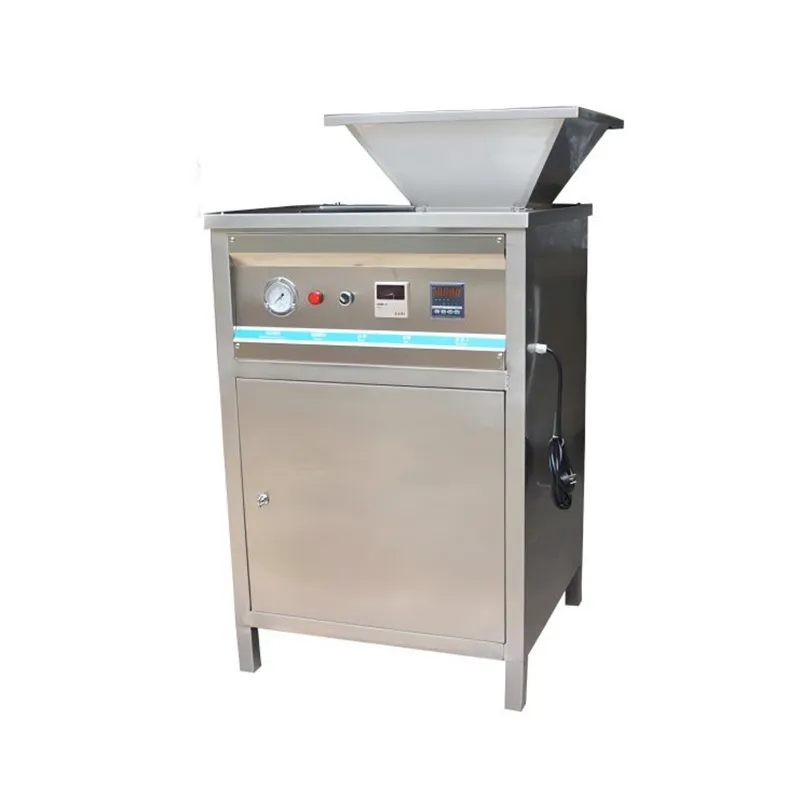 Onion peeling machine